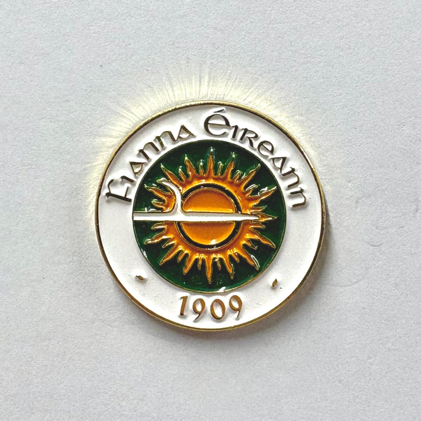 Fianna Éireann Badge