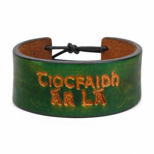 Tiocfaidh ár lá leather wristband